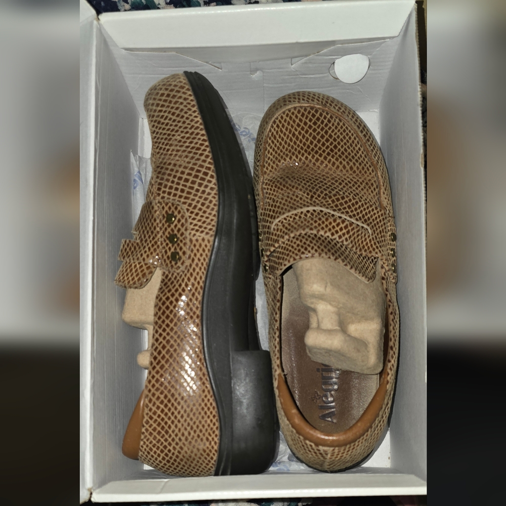 Alegria Brown Textured Loafers